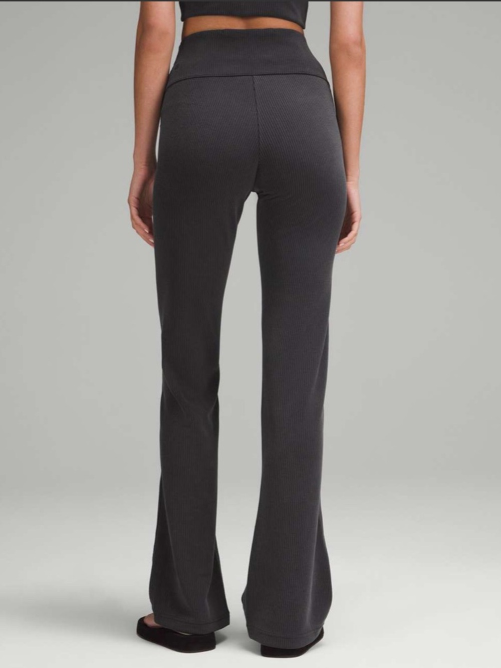 Lululemon Ribbed Softstreme Flared
Pant in Black Size 8 Tall EUC 165 - Picture 3 of 8